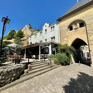 2* Hotel De La Ruine